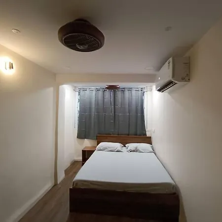 Private Studio Apartment In South Mumbai'S Heart